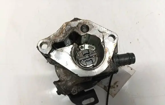 Nissan NV200 Vacuum pump 8204005306B 8204005306-B