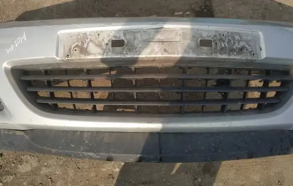 Opel Astra H Front bumper lower grill