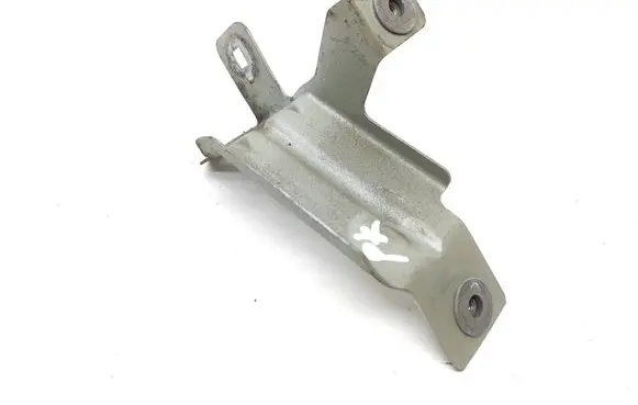 Porsche Cayenne (92A) Fender mounting bracket 7P5805603