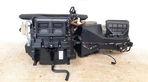 Maserati GranTurismo Interior heater climate box assembly 082598400
