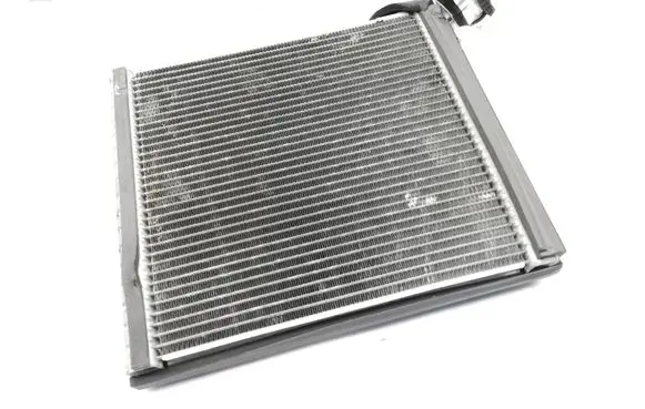 Toyota Avensis T270 Air conditioning (A/C) radiator (interior) 