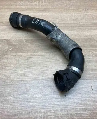 BMW 1 E81 E87 Engine coolant pipe/hose 7552404 7533978