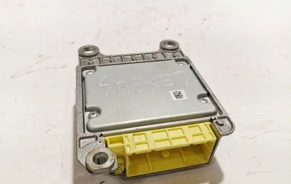 Lexus IS 220D-250-350 Airbag control unit/module 8917053100