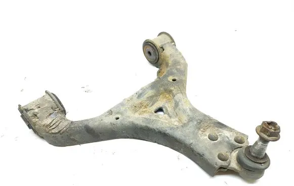 Mercedes-Benz Vito Viano W447 Front lower control arm/wishbone