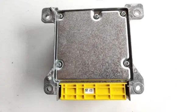 Mercedes-Benz C W204 Airbag control unit/module A2049012704 5WK44739 77212011700086