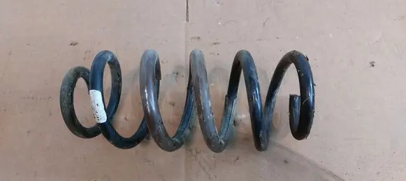 Toyota RAV 4 (XA30) Rear coil spring