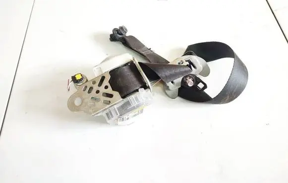 Mitsubishi Lancer X Front seatbelt n8n09373