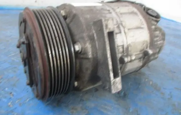 Renault Laguna III Air conditioning (A/C) compressor (pump) 8200890087-A