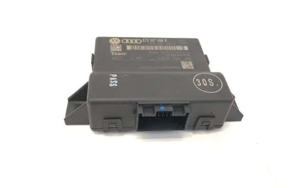 Audi A4 S4 B8 8K Gateway control module 8T0907468D