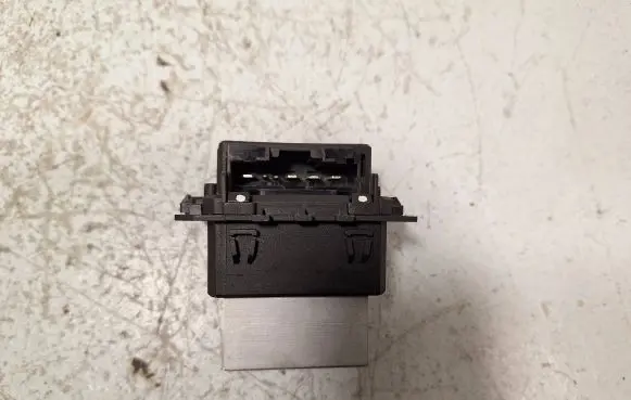 Renault Megane III Heater blower fan relay 342063 2002290