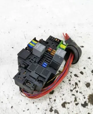 Mercedes-Benz E C207 W207 Fuse module 58K616F00 19403 ZGS001Q02