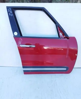Fiat 500L Front door