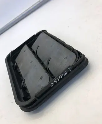 Opel Astra L Quarter panel pressure vent 9675506980