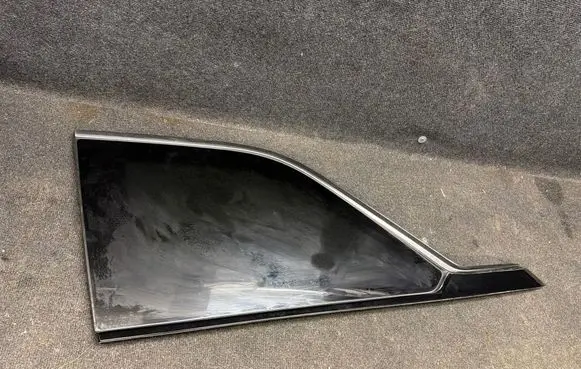 Jeep Grand Cherokee WL Rear side window 68378381AC 513841AC 31655B36265