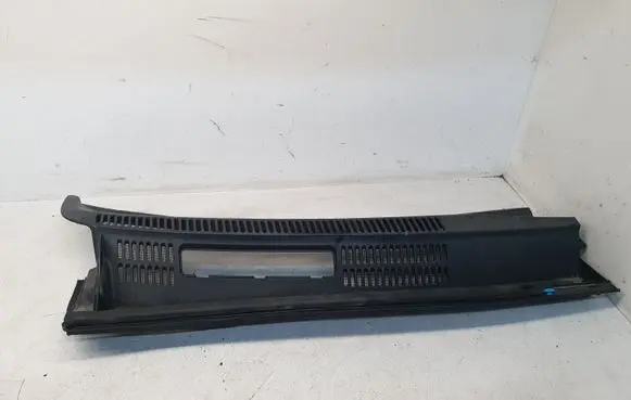 Toyota Prius (XW20) Wiper trim 5570847080