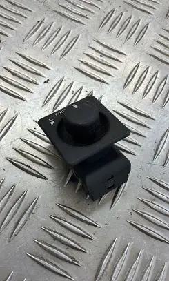 Land Rover Freelander Wing mirror switch AMR2498