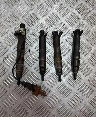 Volkswagen Sharan Fuel injector 028130201T 028130201S