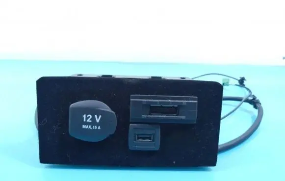 Mercedes-Benz CLS C218 X218 USB socket connector A2188201915 IMPRK1077561