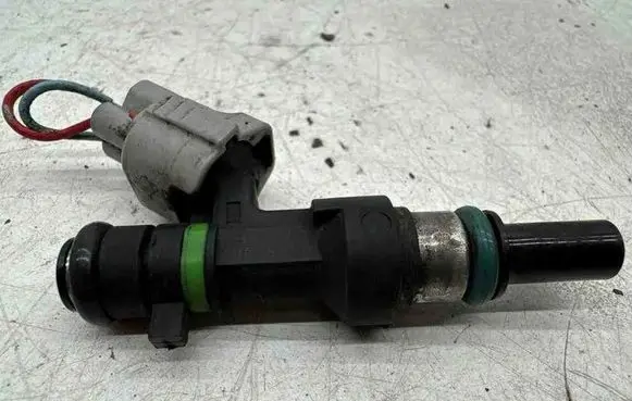 Nissan Qashqai Fuel injector FBY1160 6008313