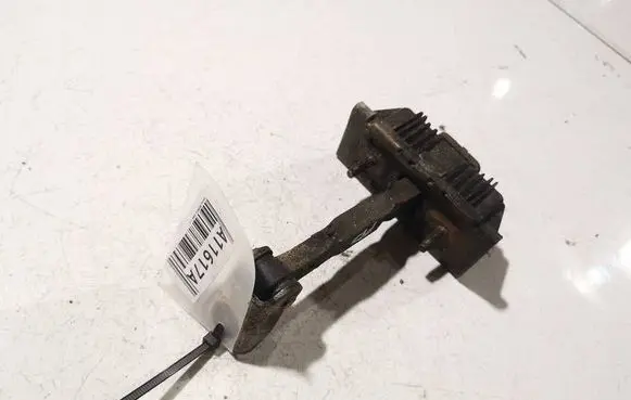 Toyota Avensis T250 Rear door check strap stopper
