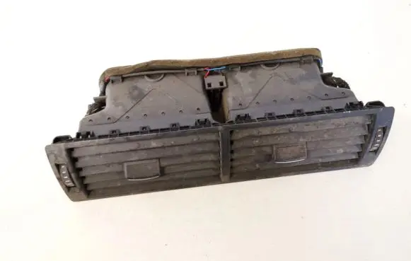 Audi A4 S4 B7 8E 8H Dash center air vent grill 8E0820951H