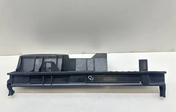 Mercedes-Benz B W246 W242 Radiator mount bracket A2465011720
