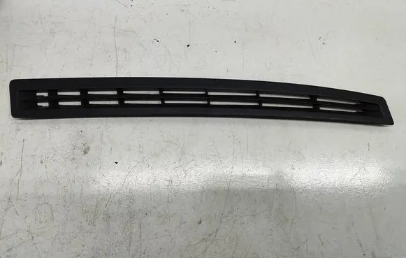 Mercedes-Benz Sprinter W906 Dashboard air vent grill cover trim A9068310160