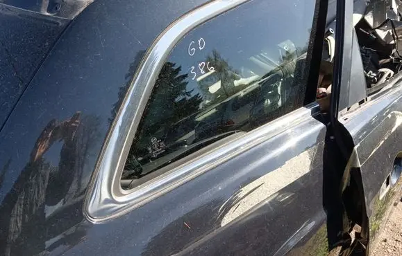 Mazda CX-7 Rear side window