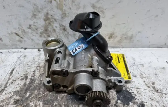 Audi A4 S4 B8 8K Oil pump 06H115105AC