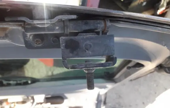 Renault Laguna II Tailgate/trunk/boot hinge