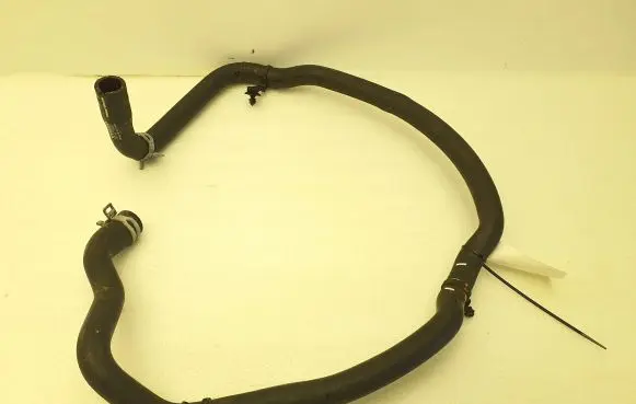 Volvo XC40 Engine coolant pipe/hose 32138730