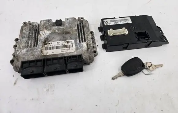 Renault Master II Engine ECU kit and lock set 0281013018 8200635666 8200635663