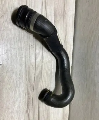 BMW 5 F10 F11 Engine coolant pipe/hose 7593513