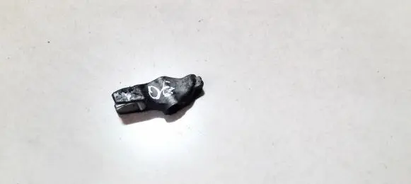 Opel Insignia A Fuel Injector clamp holder