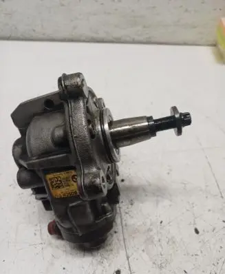 BMW 3 G20 G21 Fuel injection high pressure pump 0445010768