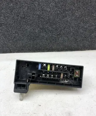 Citroen C4 II Picasso Fuse module 9674917380