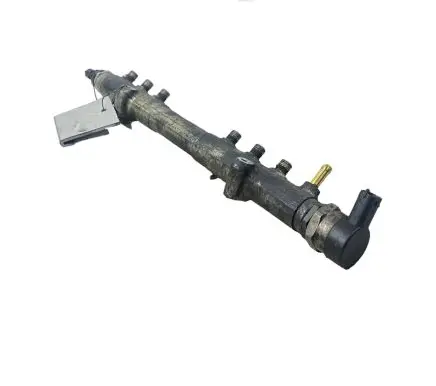 Volvo XC90 Fuel main line pipe 30757146 0445215023