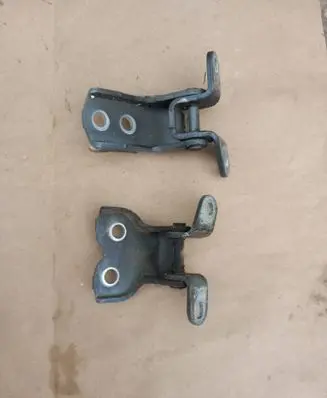 Toyota Avensis T250 Front door hinge set 