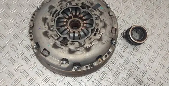 Toyota Avensis T270 Clutch set kit 3121005150 3125005160