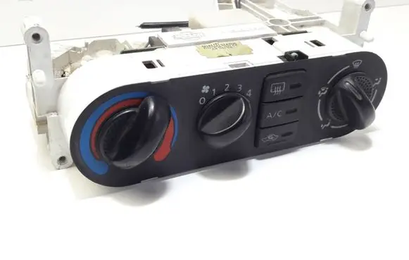 Nissan Almera N16 Climate control unit