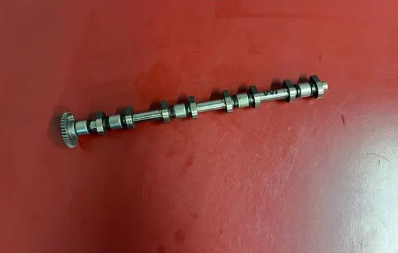 BMW X3 G01 Camshaft 8630462