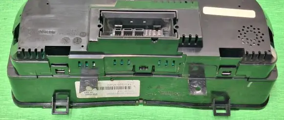 Volkswagen Golf V Speedometer (instrument cluster) 4V1F10A855AG 0682