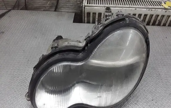 Mercedes-Benz C W203 Headlight/headlamp 1305235663