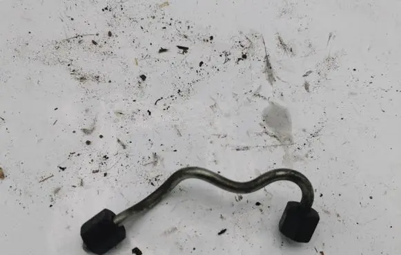BMW 5 E60 E61 Fuel injector supply line/pipe NOCODE
