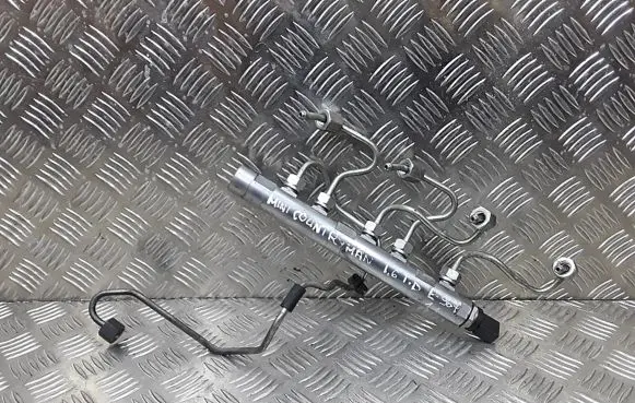 Mini Cooper Countryman R60 Fuel main line pipe 0445214237