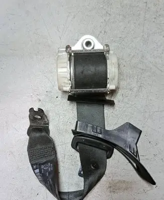 Ford Focus Front seatbelt 33017492B