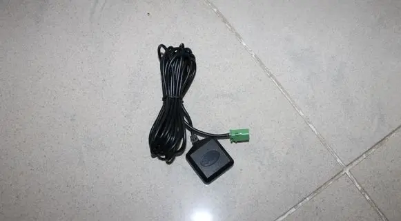 Volkswagen PASSAT B6 Aerial GPS antenna 