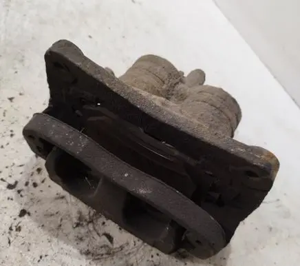 Subaru Impreza III Front brake caliper