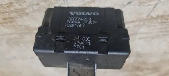 Volvo XC90 Seat heating relay 30774204 07W074 211635
