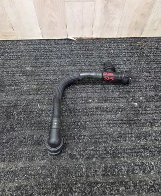 BMW 5 G30 G31 G38 Engine coolant pipe/hose 8602612